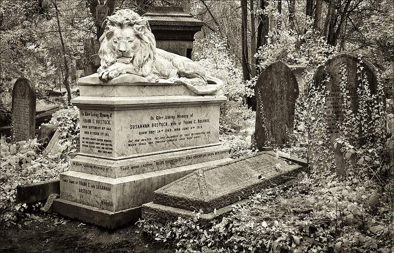 Bostock Memorial, Abney Park Cemetery.jpg
